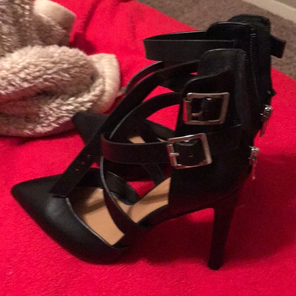 Heels - Picture 2 of 4